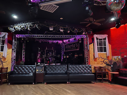 Alberto's Night Club