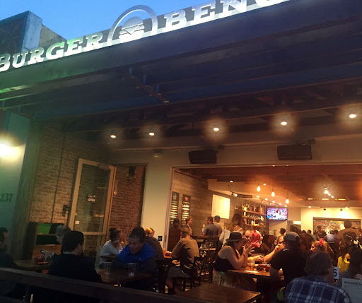 Burger Bench Escondido