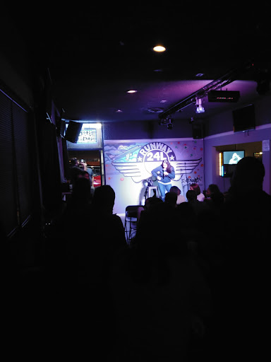 Runway 24L Bar