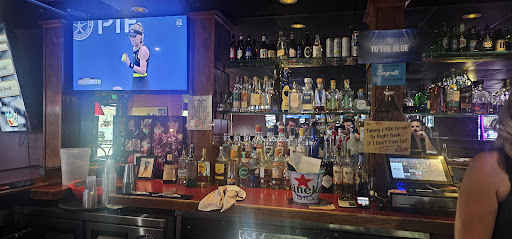 Rocks Cocktail Lounge