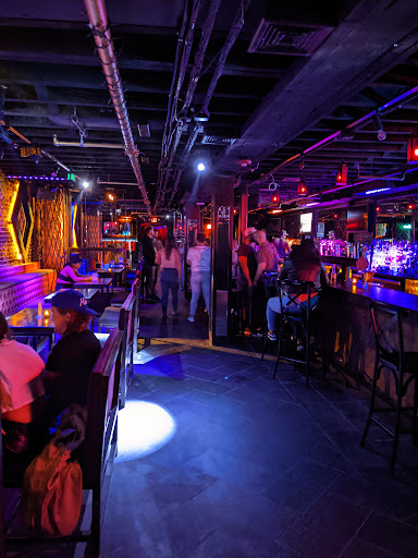 Six26 - Lounge and Rooftop