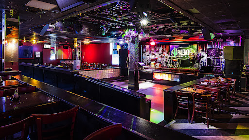 El Palenque Night Club saire. Chayan