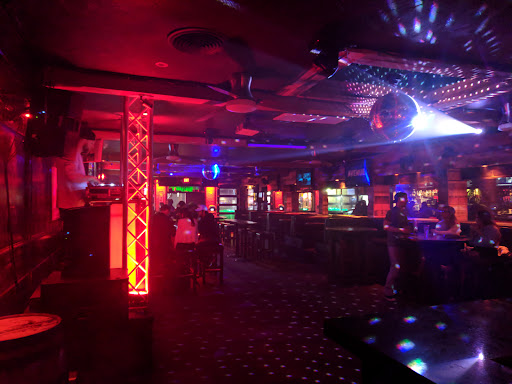 3OZ Dive Club & Pub