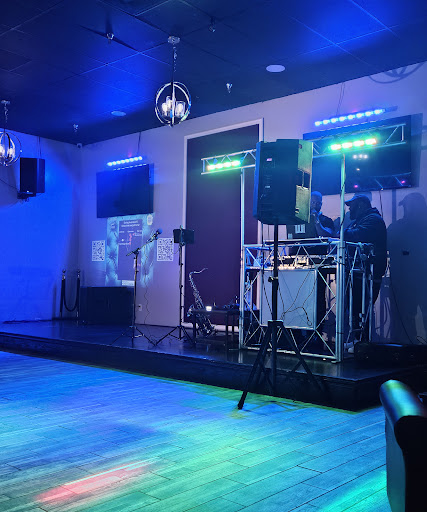 Lit Lounge and Nightclub