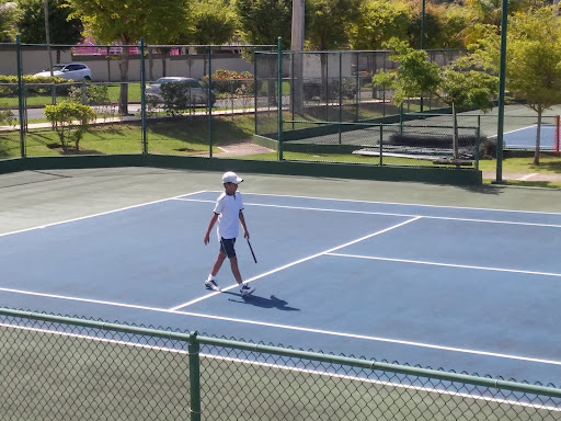 Encantada Racquet Club