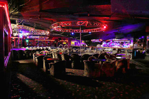 Curves Cabaret