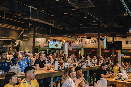 Ojos Locos Sports Cantina (Tucson, AZ)
