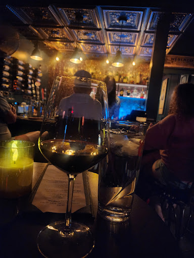 FOUNDERS 1919 COCKTAIL LOUNGE