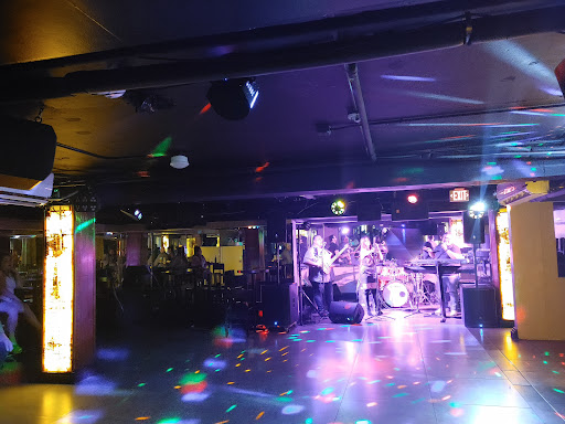 Teddy's Lounge