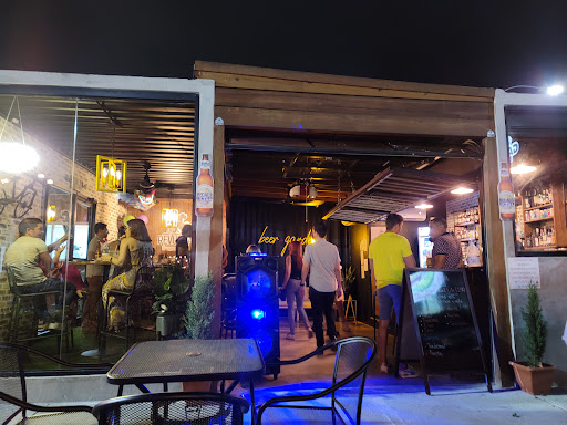 La Revuelta Beer Garden and Cocktail Bar, Caguas