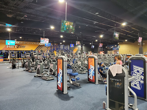 Crunch Fitness - Caguas