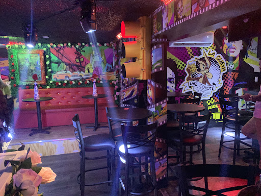 La Cueva Del Coyote - Video Sports Bar & Restaurant