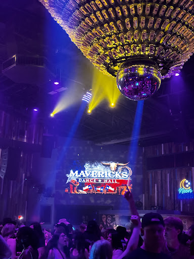 Mavericks Dance ★ Hall