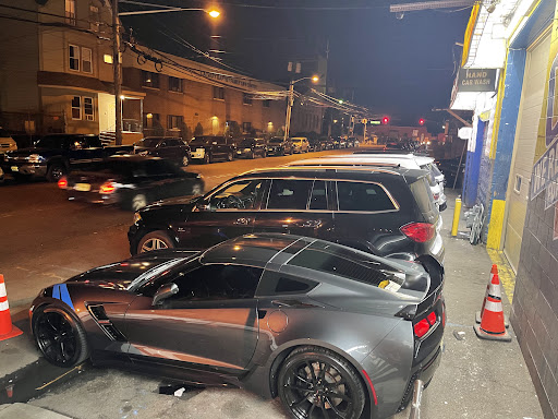 Alto Rango Lounge & Liquor Store