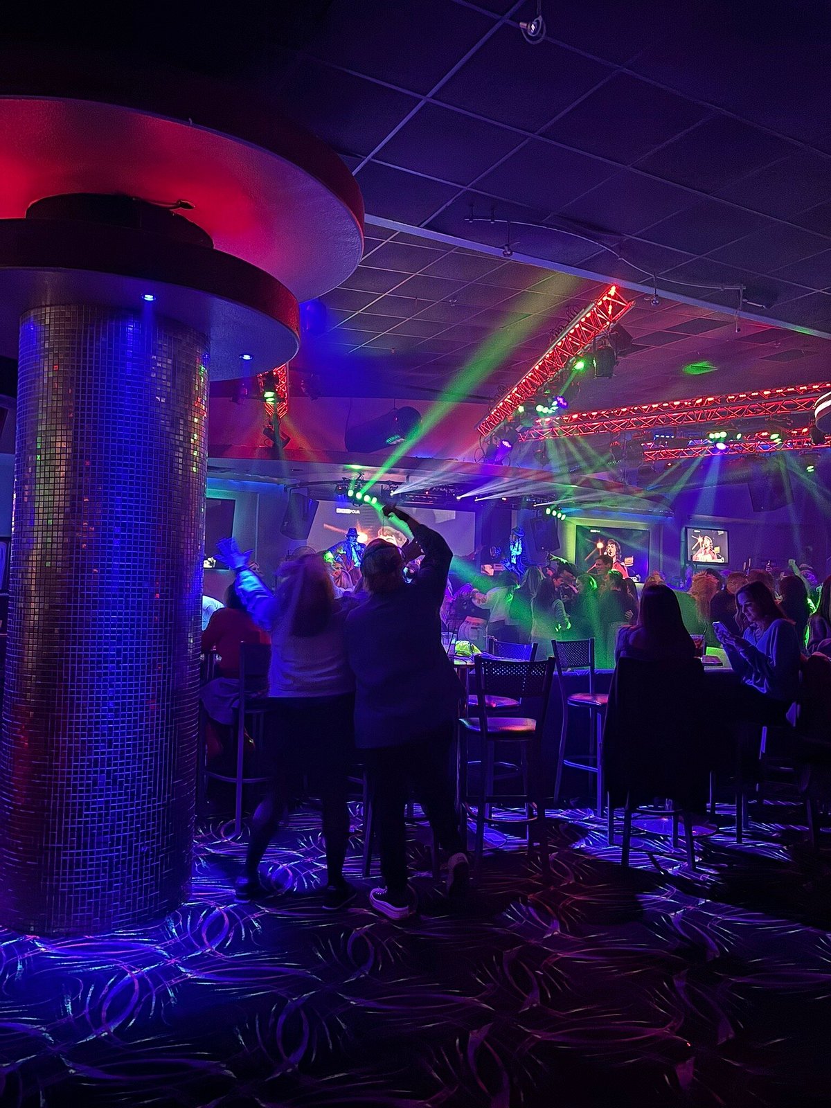 Discotecas en Weslaco TX: Guía para Bailar Toda la Noche (54 caracteres)