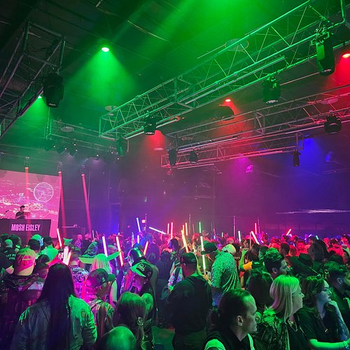 Mejores Discotecas en Osceola, Florida: Guía para Bailar y Divertirse